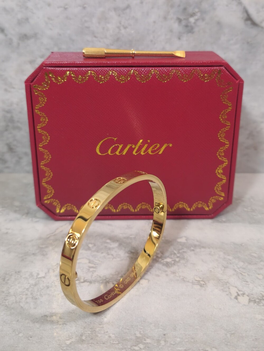 Cartier Gold Love Bracelet Size 17❤️✨️